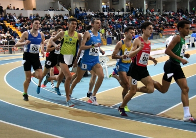 Ayoub Idam in gara sui 1500m al Palaindoor di Ancona 